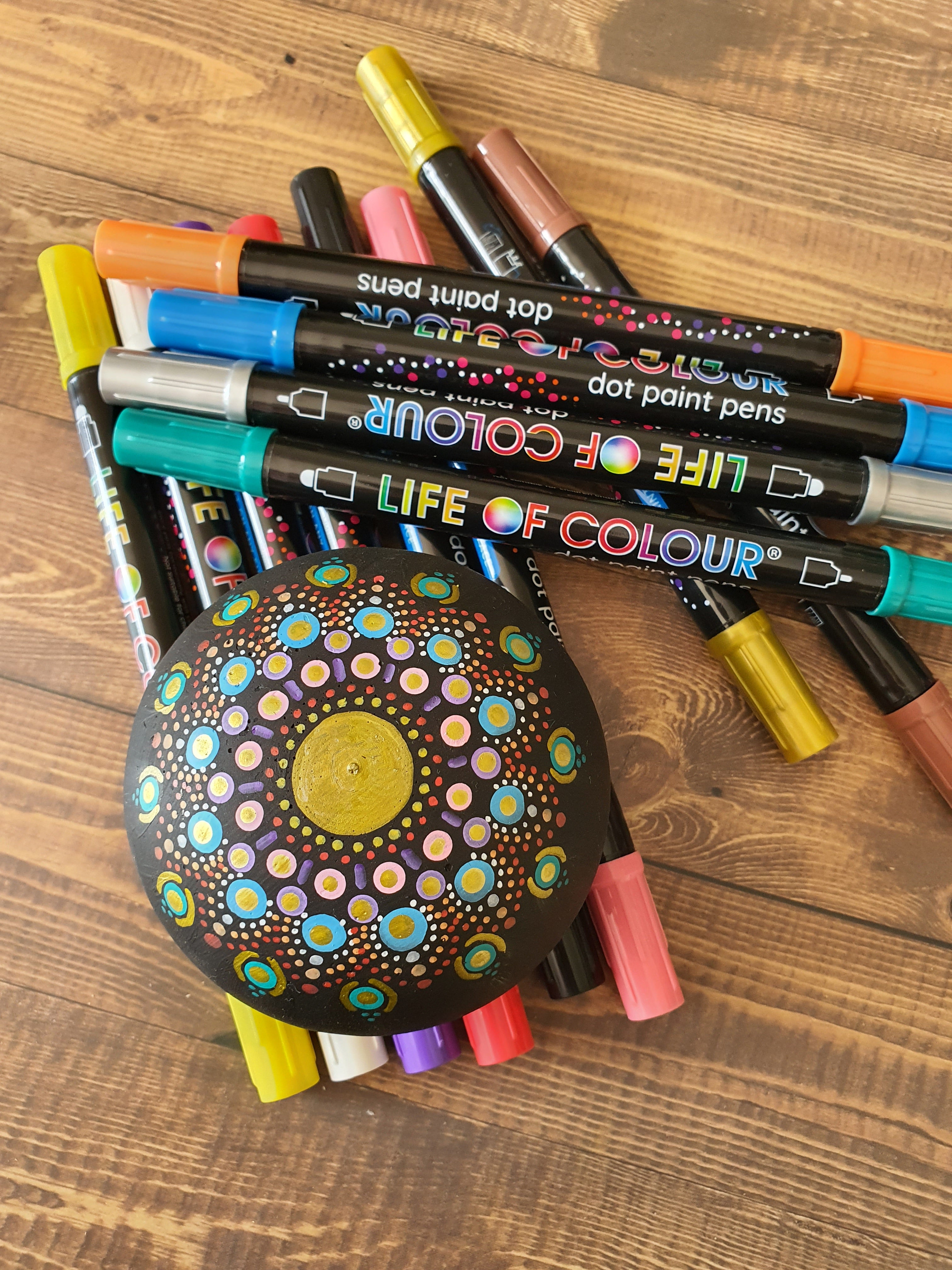 'The best craft ideas for Acrylic Dot Markers' article featured image.