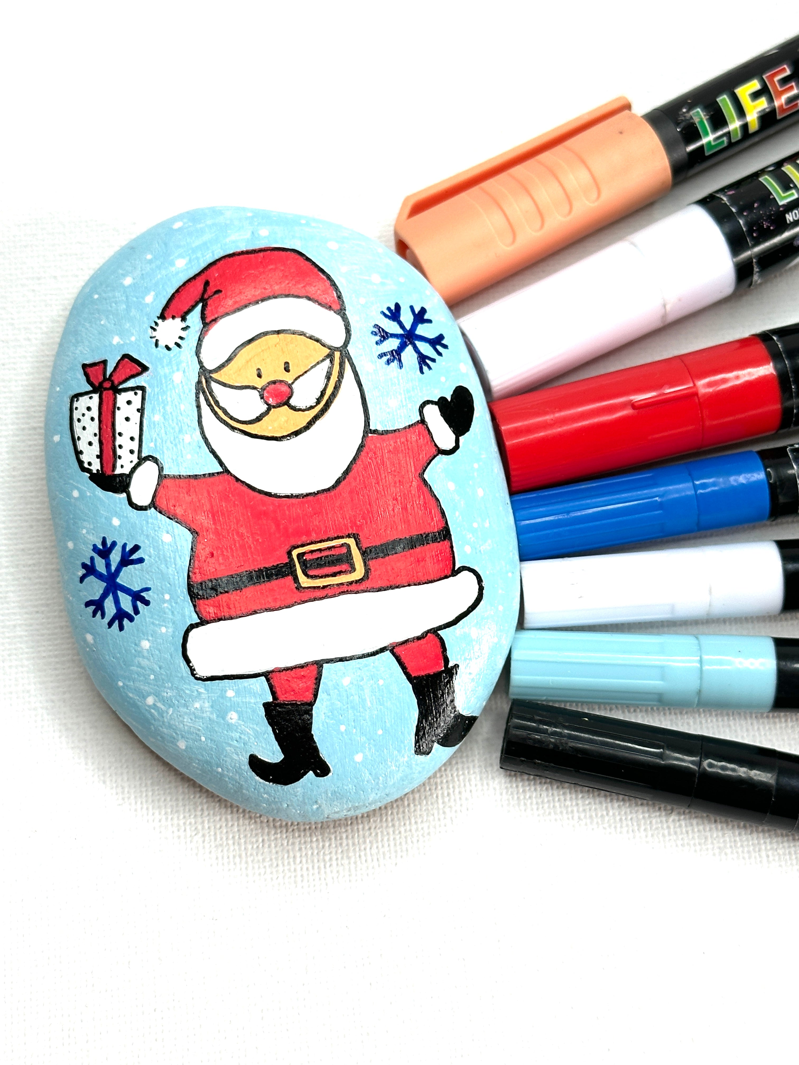 '24 days of Colourful Christmas Crafts' article featured image.