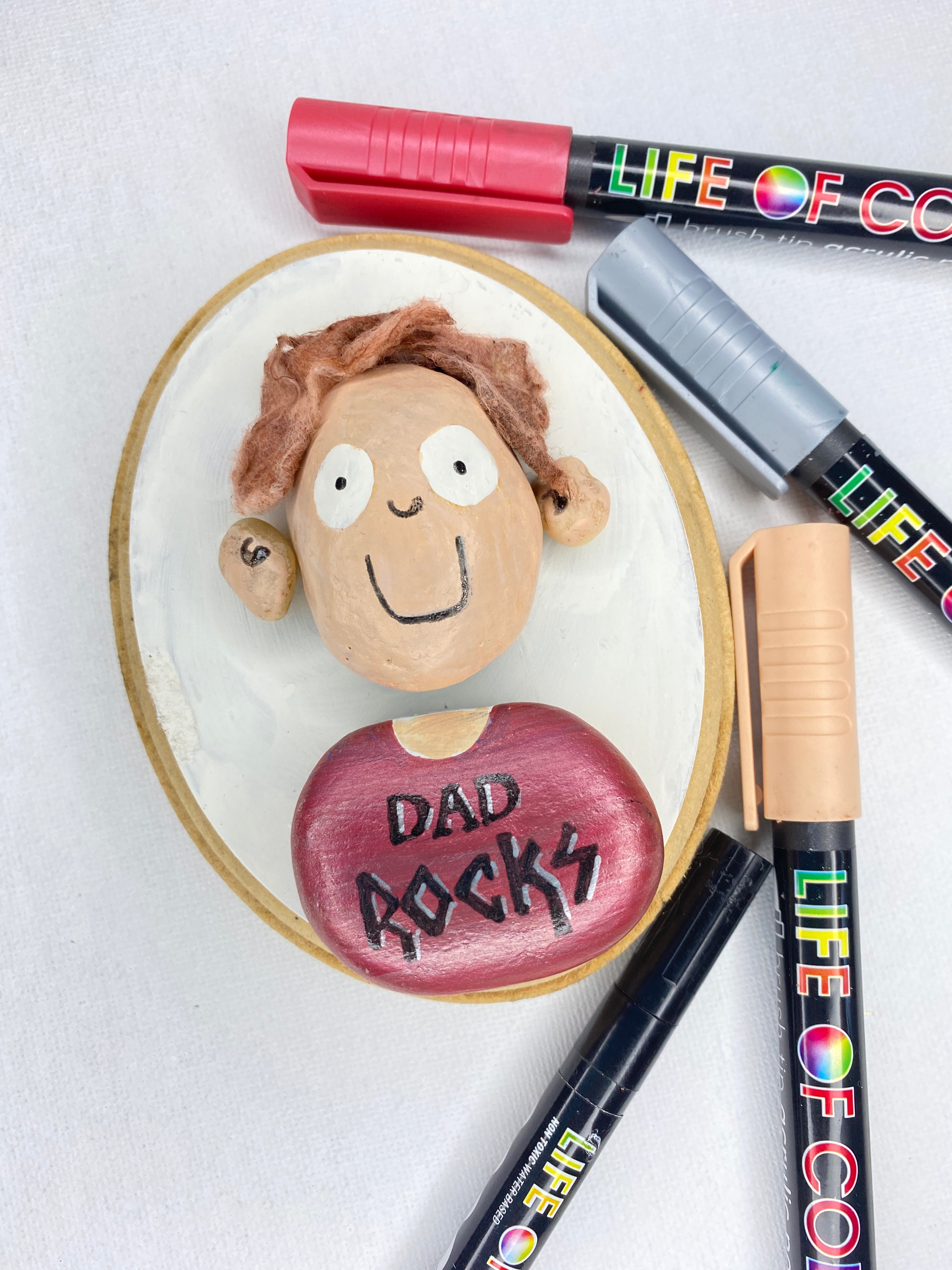 '10+ crafts kids can make for Father’s day' article featured image.